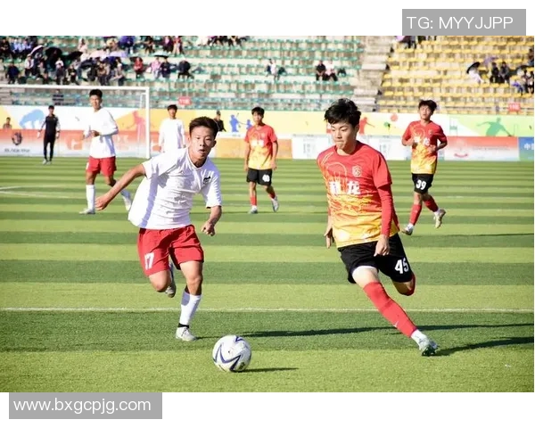 与足球明星的浪漫爱情故事我与他的心跳共鸣在绿茵场上绽放 与足球明星的浪漫爱情故事我与他的心跳共鸣在绿茵场上绽放