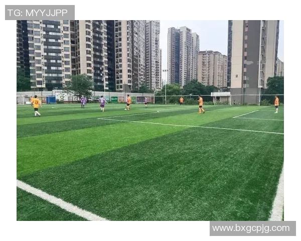 彭姓足球明星的崛起与成就揭秘他们如何在绿茵场上书写传奇